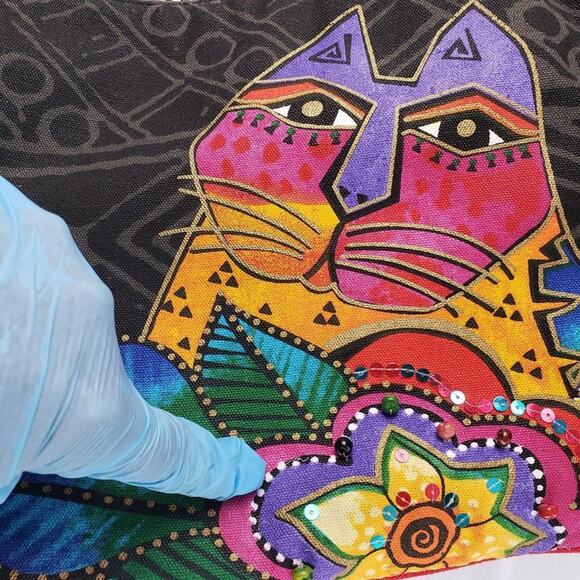 Laurel Burch Brights Mara Cat Medium Tote w/side pockets - Picture 7 of 16